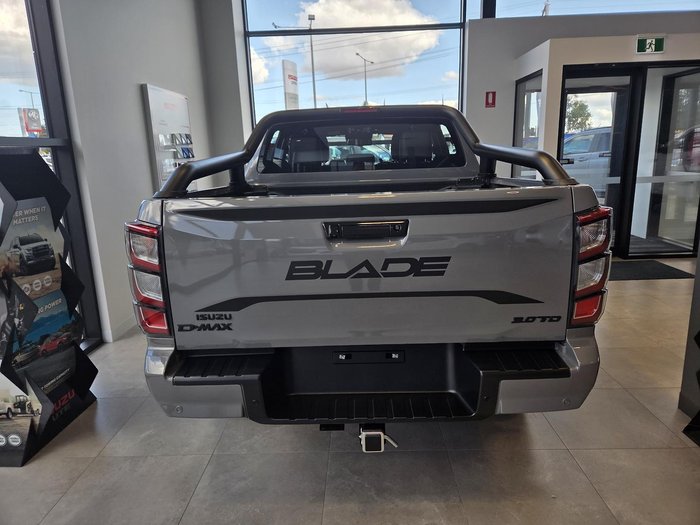 2025 Isuzu D-MAX BLADE