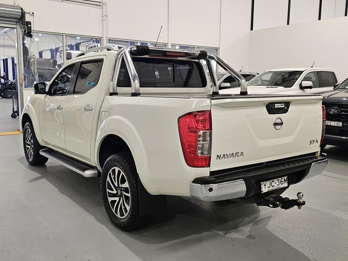 2020 Nissan Navara ST-X
