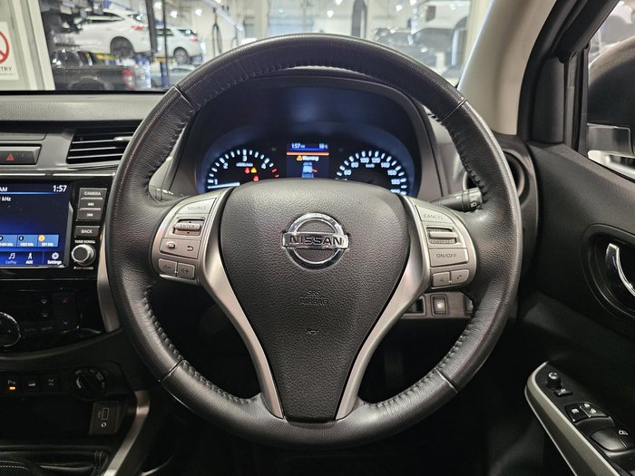 2020 Nissan Navara ST-X