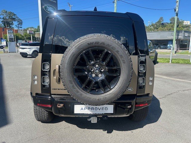 2023 Land Rover Defender 110 D300 X