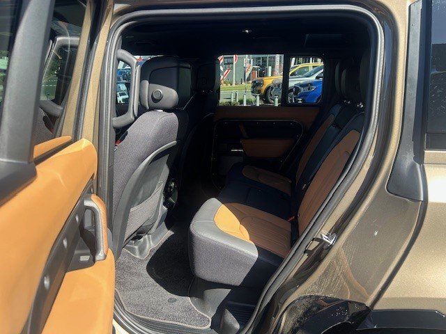 2023 Land Rover Defender 110 D300 X