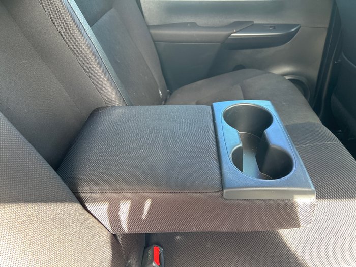 2025 Toyota HiLux SR