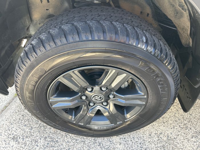 2025 Toyota HiLux SR