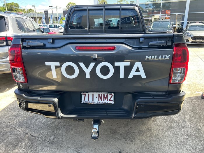 2025 Toyota HiLux SR