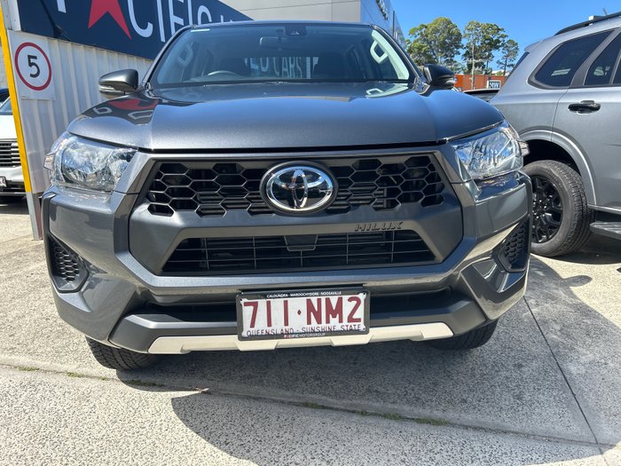 2025 Toyota HiLux SR