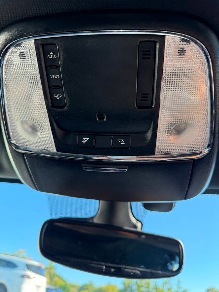 2020 Jeep Grand Cherokee Night Eagle