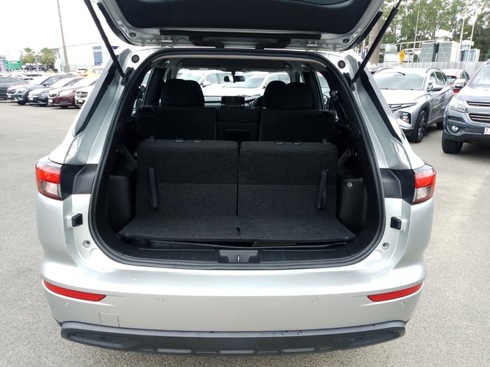 2022 Mitsubishi Outlander ES