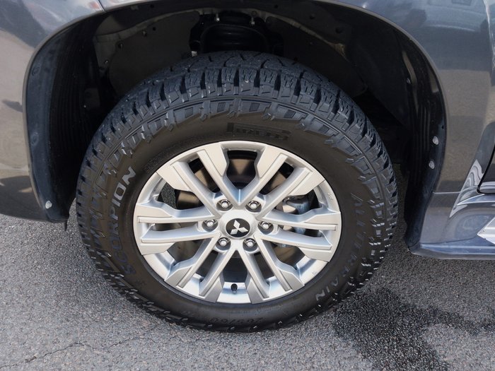 2021 Mitsubishi Pajero Sport GLX