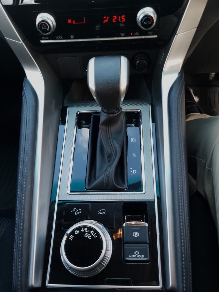 2021 Mitsubishi Pajero Sport GLX