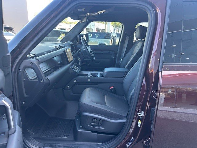 2025 Land Rover Defender 110 D350 Sedona Edition