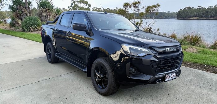 2025 Isuzu D-MAX X-RIDER