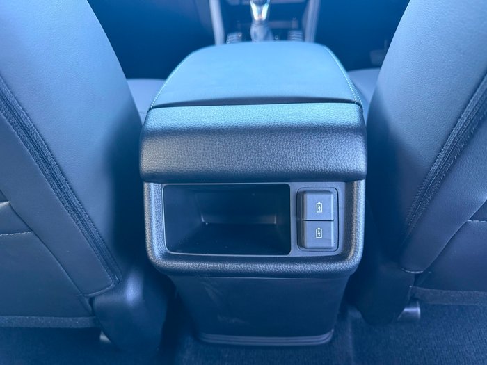 2025 Isuzu MU-X LS-T