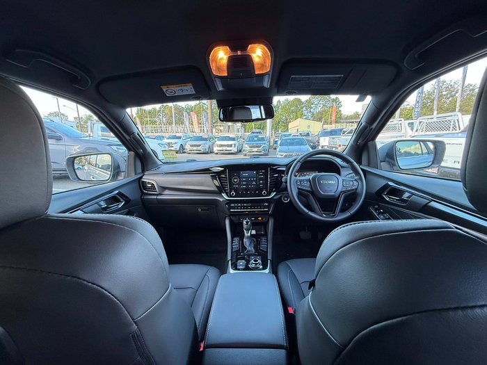 2025 Isuzu MU-X LS-T