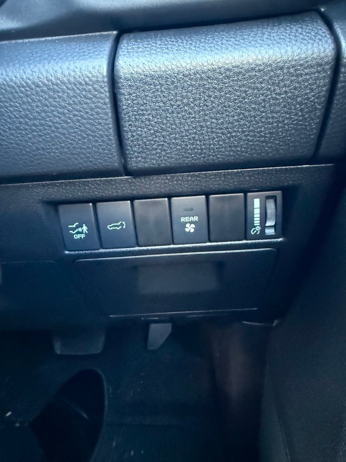 2025 Isuzu MU-X LS-T