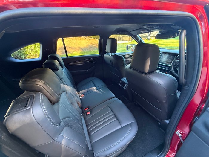 2025 Isuzu MU-X LS-T