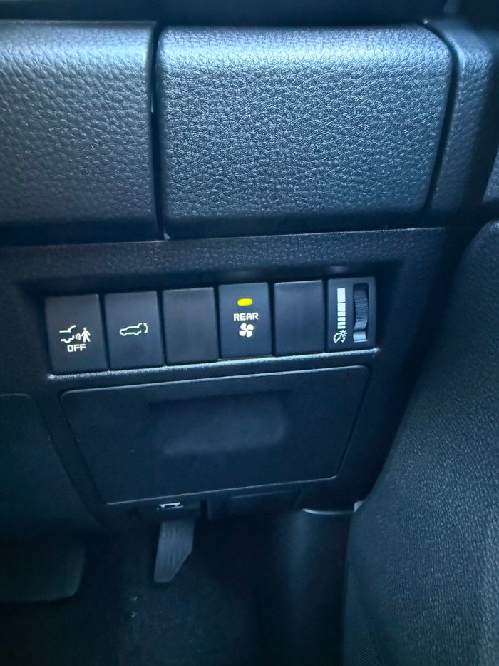 2025 Isuzu MU-X LS-T