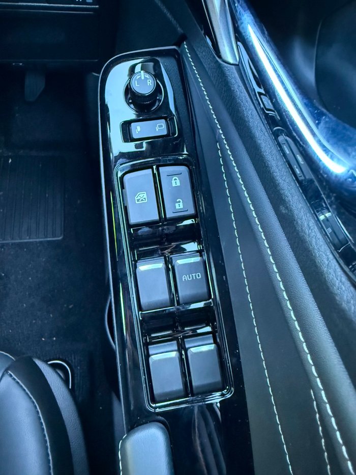 2025 Isuzu MU-X LS-T