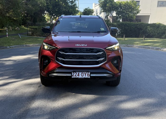 2025 Isuzu MU-X LS-T