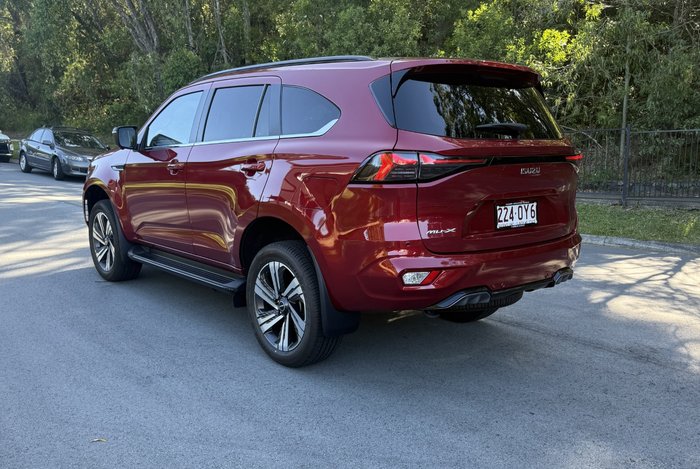 2025 Isuzu MU-X LS-T