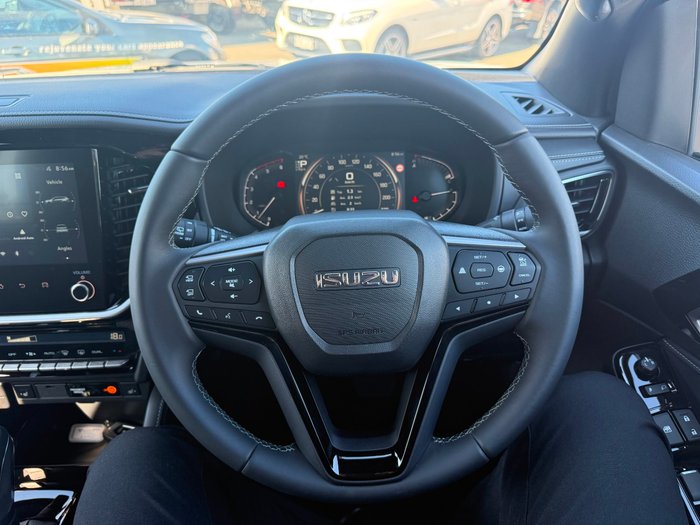 2025 Isuzu MU-X LS-T