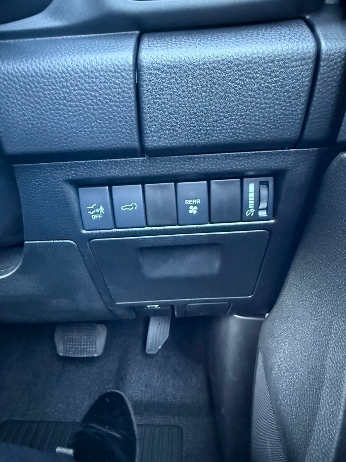 2025 Isuzu MU-X LS-T