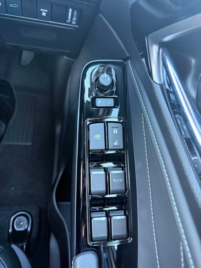 2025 Isuzu MU-X LS-T