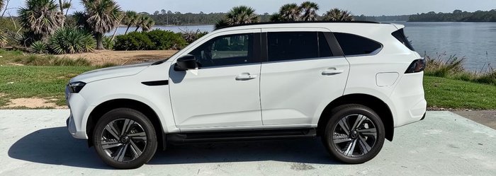 2025 Isuzu MU-X LS-T