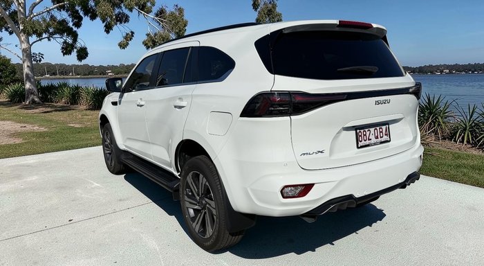 2025 Isuzu MU-X LS-T