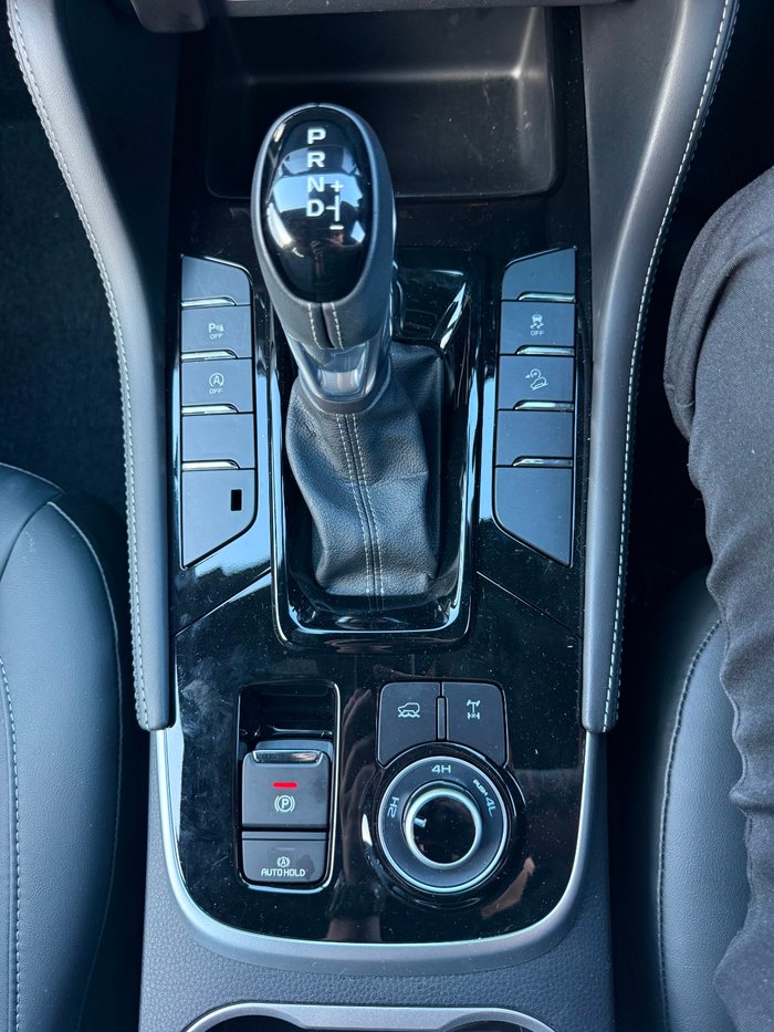 2025 Isuzu MU-X LS-T