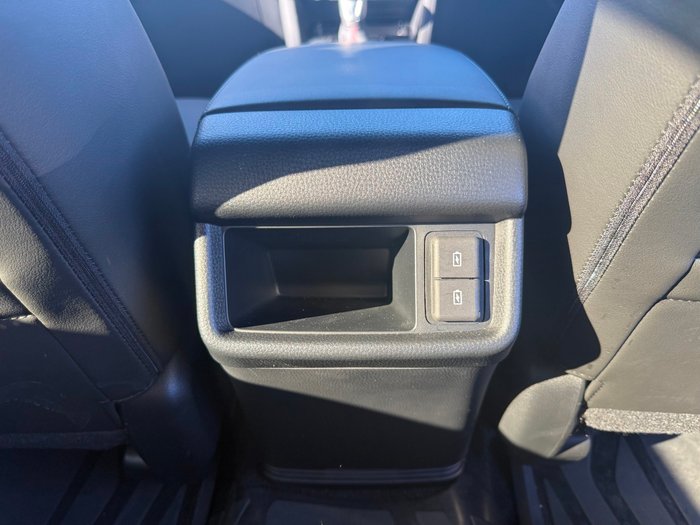 2025 Isuzu MU-X X-TERRAIN