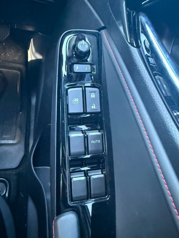 2025 Isuzu MU-X X-TERRAIN