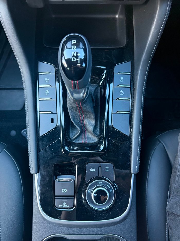 2025 Isuzu MU-X X-TERRAIN