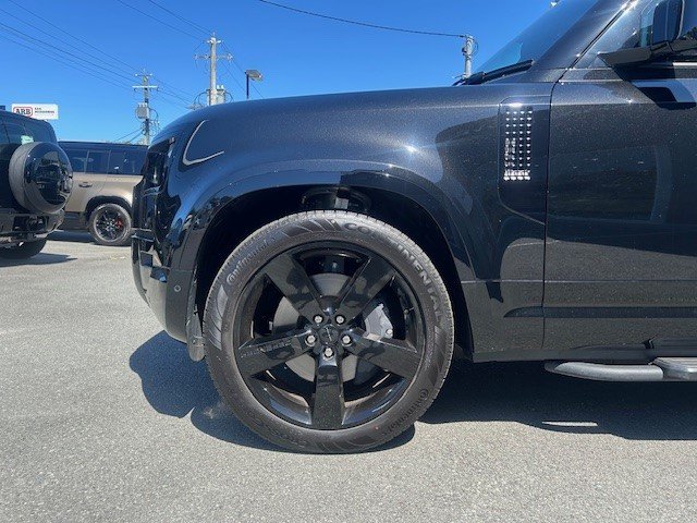 2025 Land Rover Defender 110 P425 X-Dynamic SE