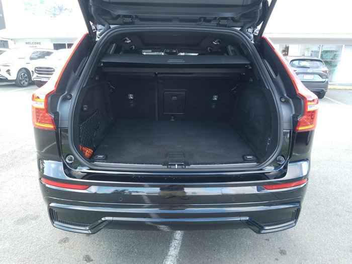 2021 Volvo XC60 B6 R-Design