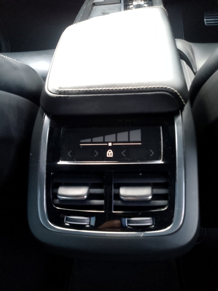 2021 Volvo XC60 B6 R-Design