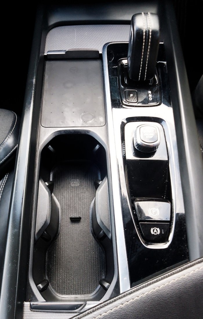 2021 Volvo XC60 B6 R-Design