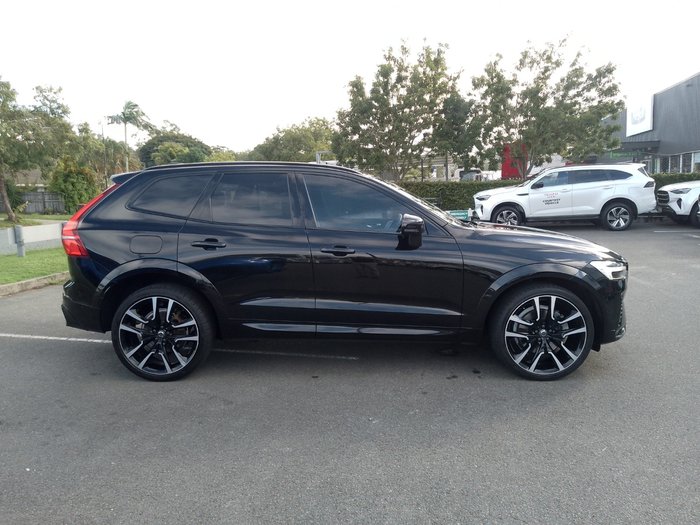 2021 Volvo XC60 B6 R-Design