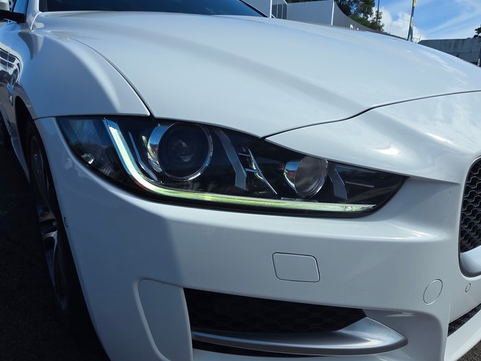 2015 Jaguar XE 25t R-Sport