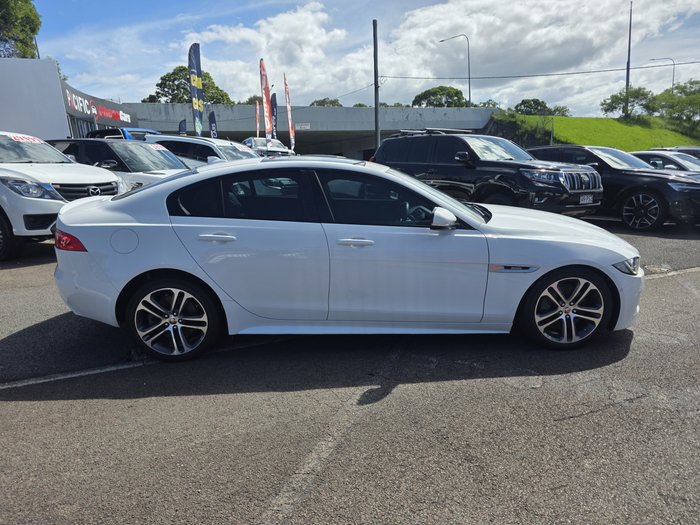 2015 Jaguar XE 25t R-Sport