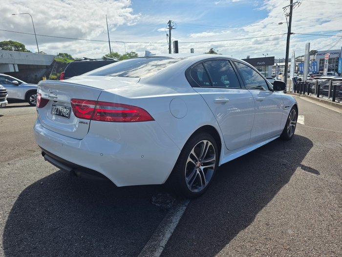 2015 Jaguar XE 25t R-Sport