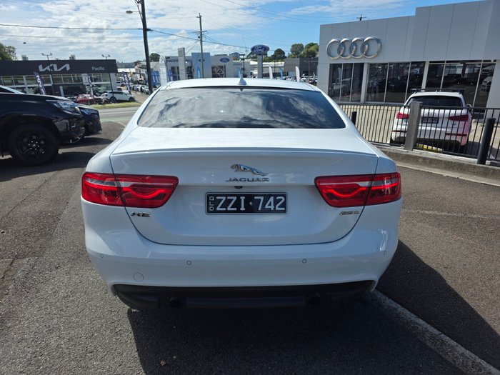 2015 Jaguar XE 25t R-Sport