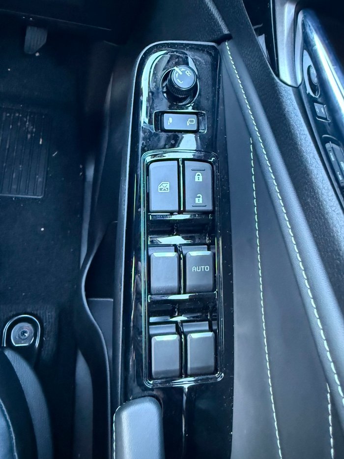 2025 Isuzu MU-X LS-T