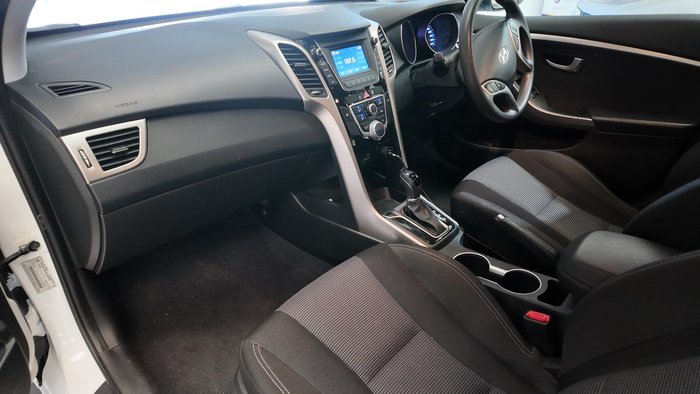 2016 Hyundai i30 GDe4 Series II MY16 Polar White