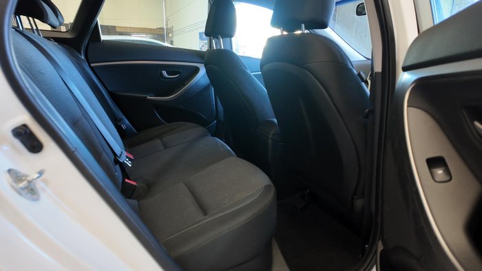 2016 Hyundai i30 GDe4 Series II MY16 Polar White