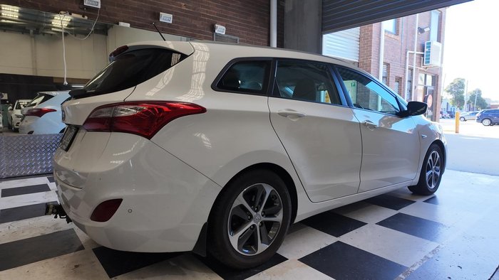 2016 Hyundai i30 GDe4 Series II MY16 Polar White