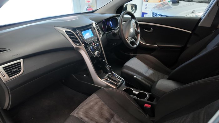 2016 Hyundai i30 GDe4 Series II MY16 Polar White