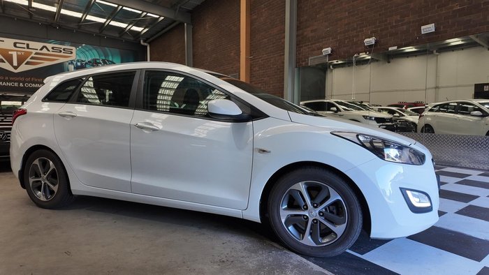 2016 Hyundai i30 GDe4 Series II MY16 Polar White