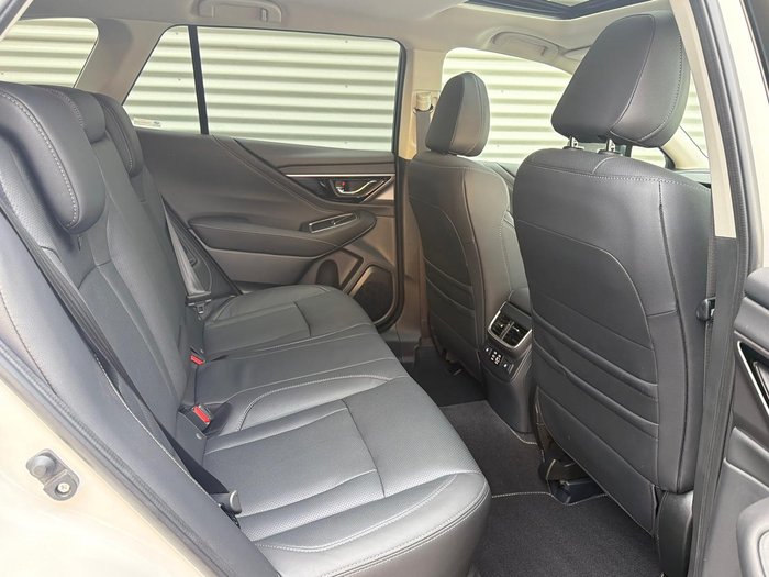 2025 Subaru Outback AWD Touring XT