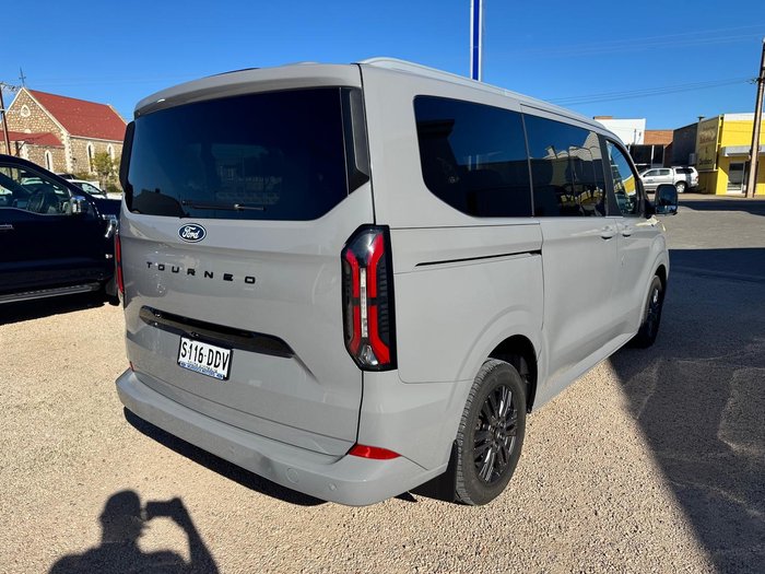 2024 Ford Tourneo Titanium X
