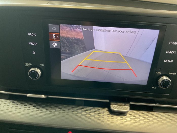 2023 Kia Carnival S
